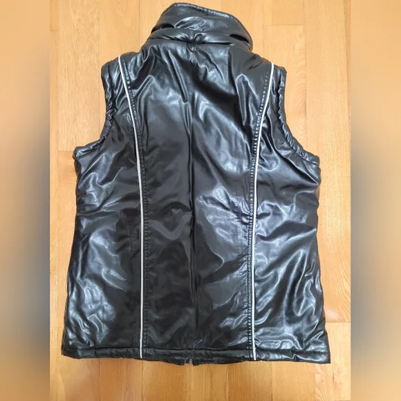 Girl's Black Puffer Vest - Picture 7 of 8